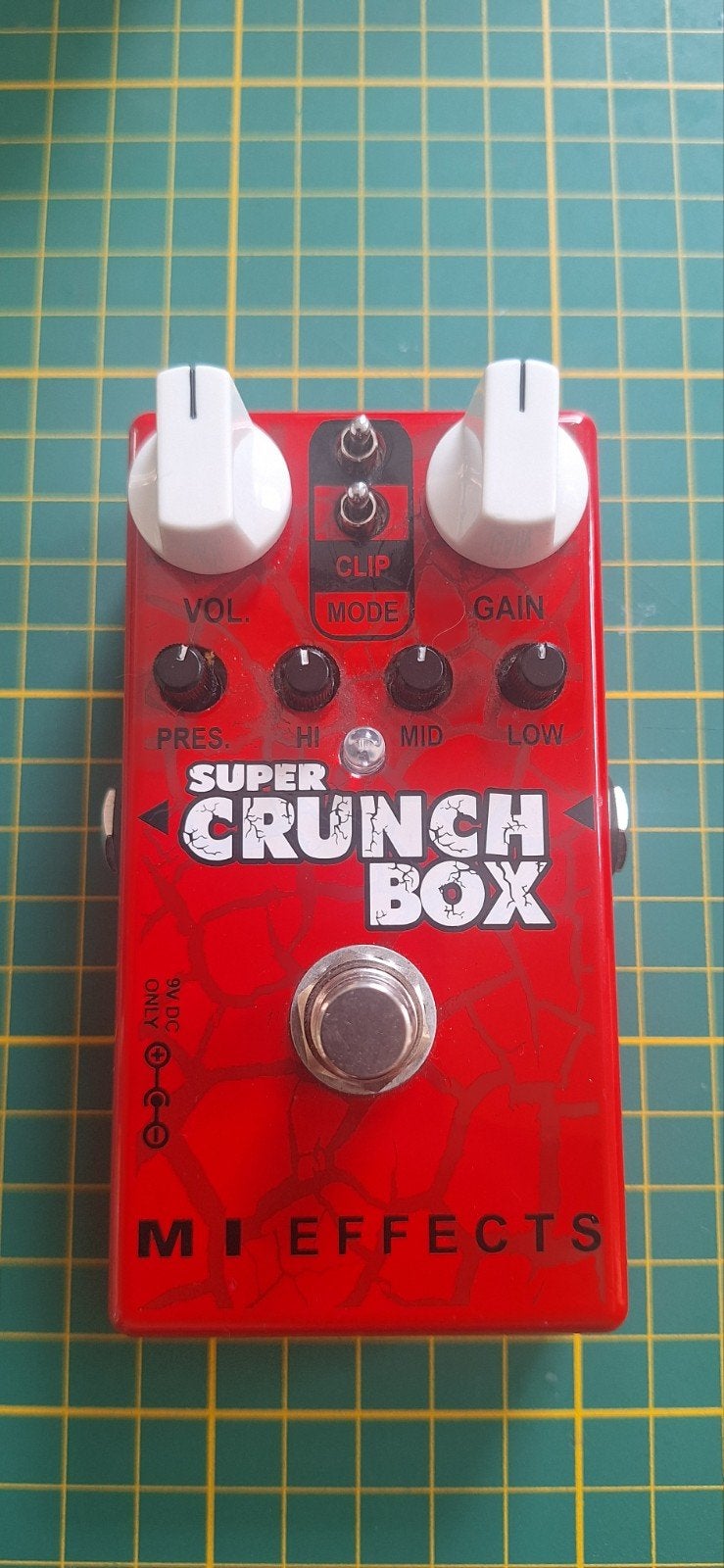 MI Effects Super Crunch Box V2 - Distortion Pedaal, Muziek en Instrumenten, Effecten, Verzenden, Zo goed als nieuw, Distortion, Overdrive of Fuzz