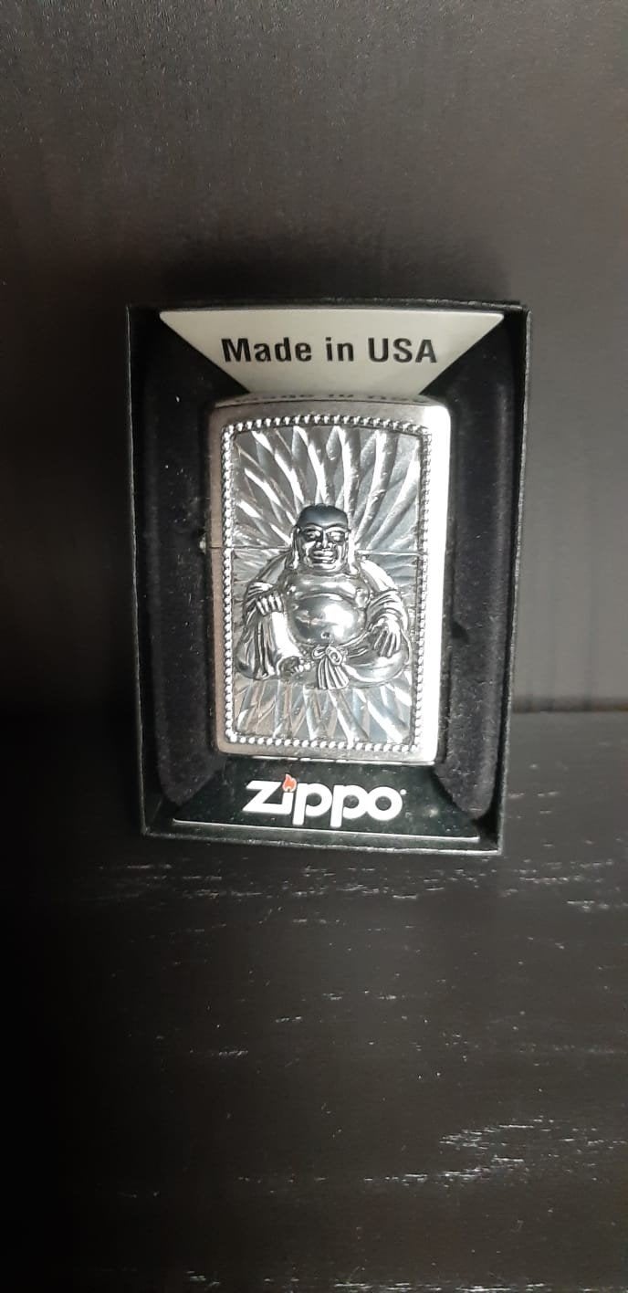 Zippo aansteker met Boeddha reliëf, nieuw in doos, Ophalen of Verzenden, Nieuw, Aansteker