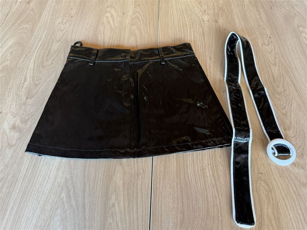 Wetlook PVC Minirok met Riem, Kleding | Dames, Rokken, Ophalen of Verzenden, Zo goed als nieuw, Maat 38/40 (M), Boven de knie