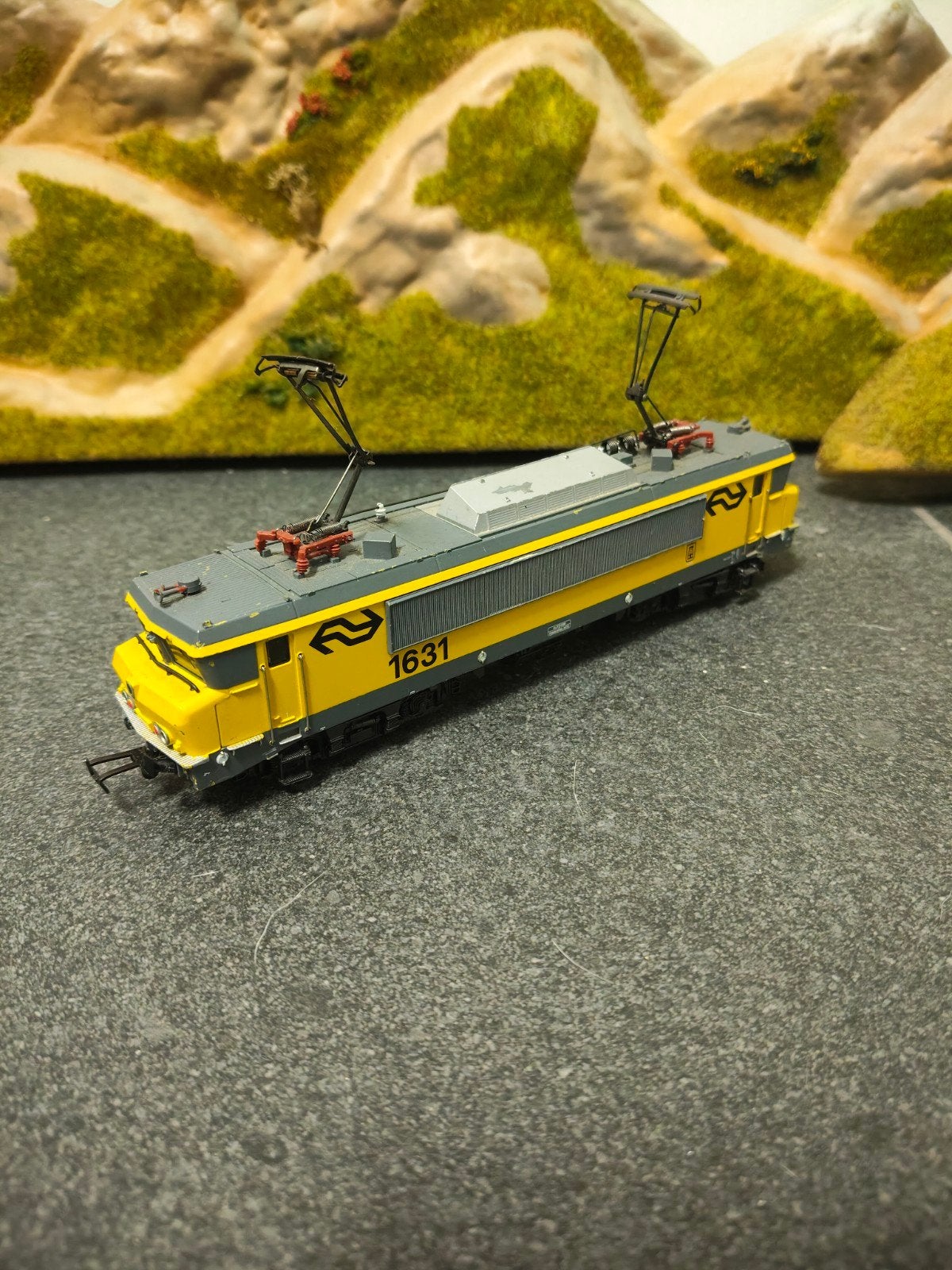 NS Locomotief 1631 - Geel/Grijs - Modelspoorbaan, Overige merken, Gebruikt, Ophalen of Verzenden, NS