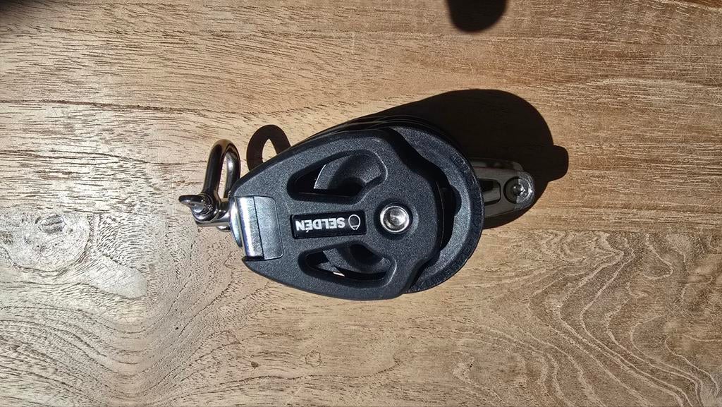 Selden Blok 60 dubbel hondsvot, Watersport en Boten, Ophalen of Verzenden, Zo goed als nieuw, Dekbeslag, Zeilboot