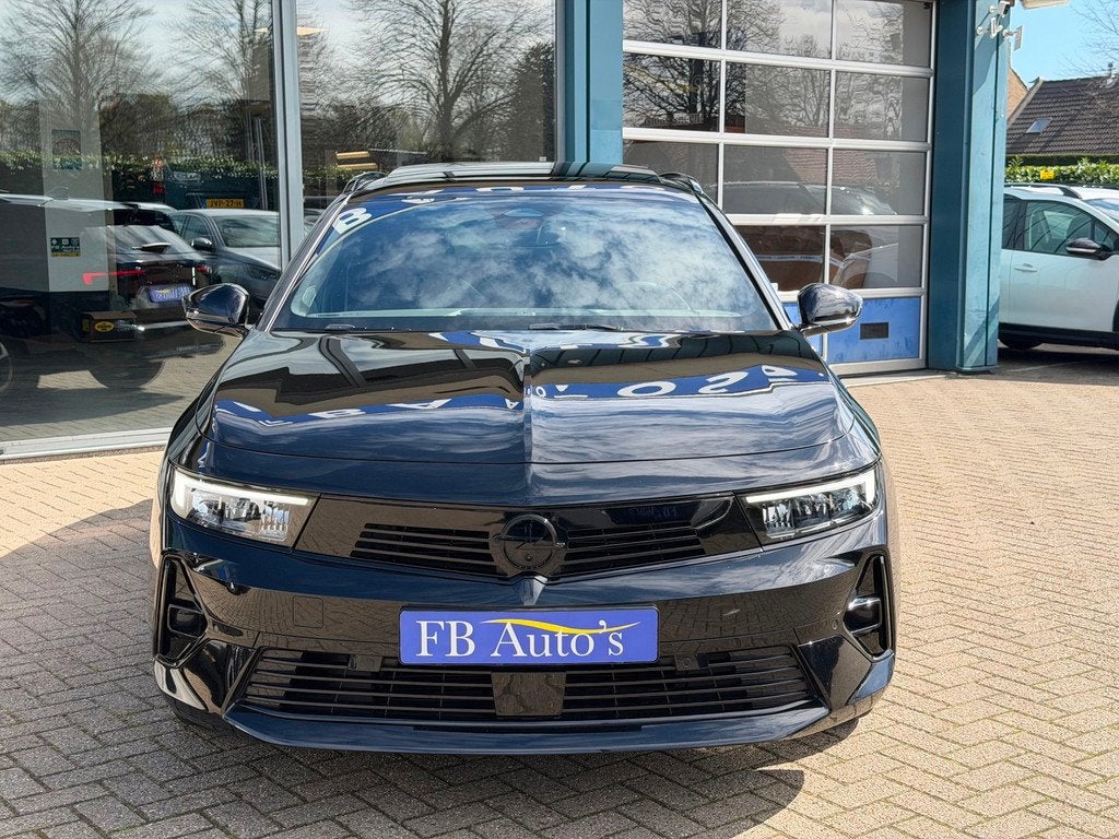 Opel Astra Sports Tourer 1.2 Turbo GS Airco Camera Panodak C, Automatische klimaatregeling, 1199 cc, Leder en Stof, Zwart