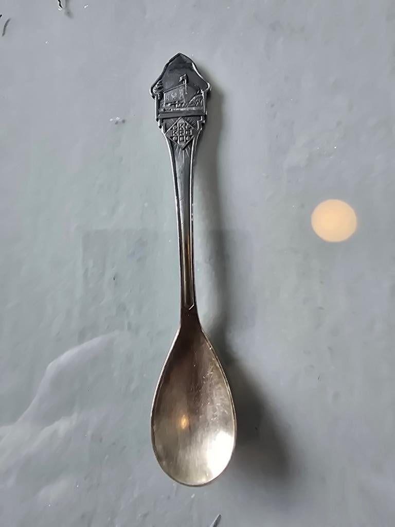 Vintage Sola theelepel met gebouw en KRO-logo, Ophalen of Verzenden