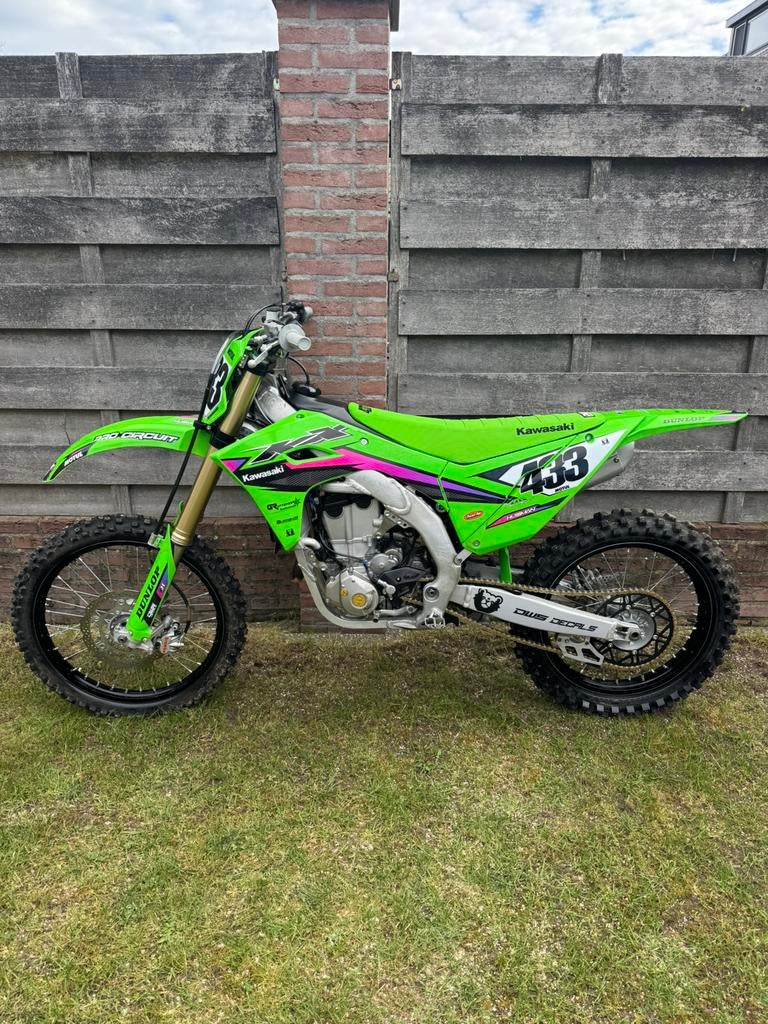 Kawasaki kx 450 2024 51 uur, Fietsen en Brommers, Brommers | Crossbrommers, Ophalen, Zo goed als nieuw, Overige merken