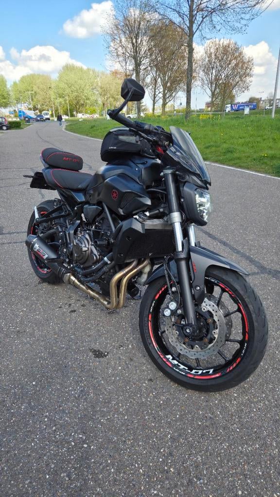 Yamaha MT-07 - Mivv uitlaat - Quickshifter - Comfort seat, Particulier, Naked bike