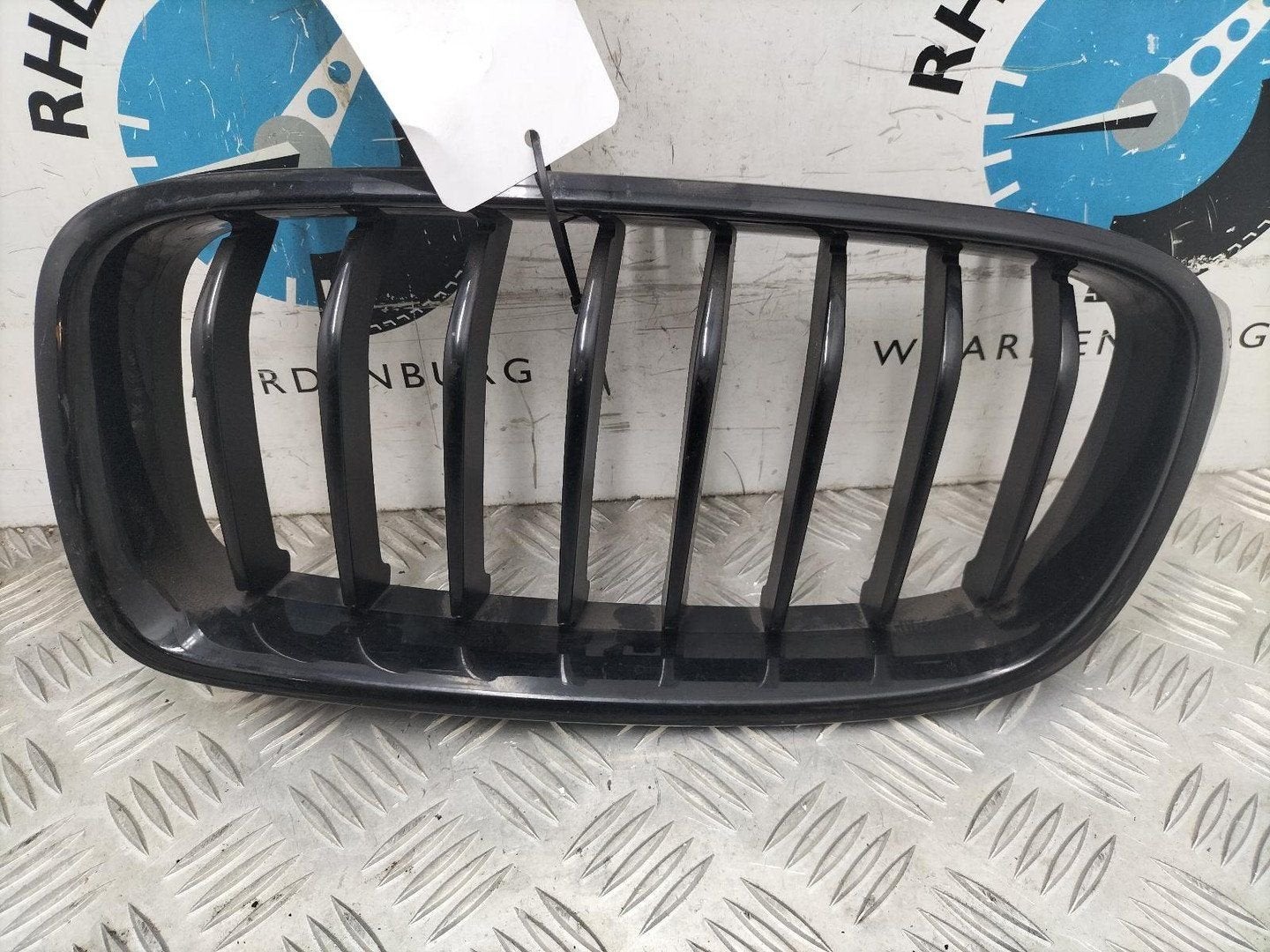 BMW 3 SERIES 320i High Executive  GRILLE 2012, Ophalen of Verzenden, Gebruikt, Stiba lid