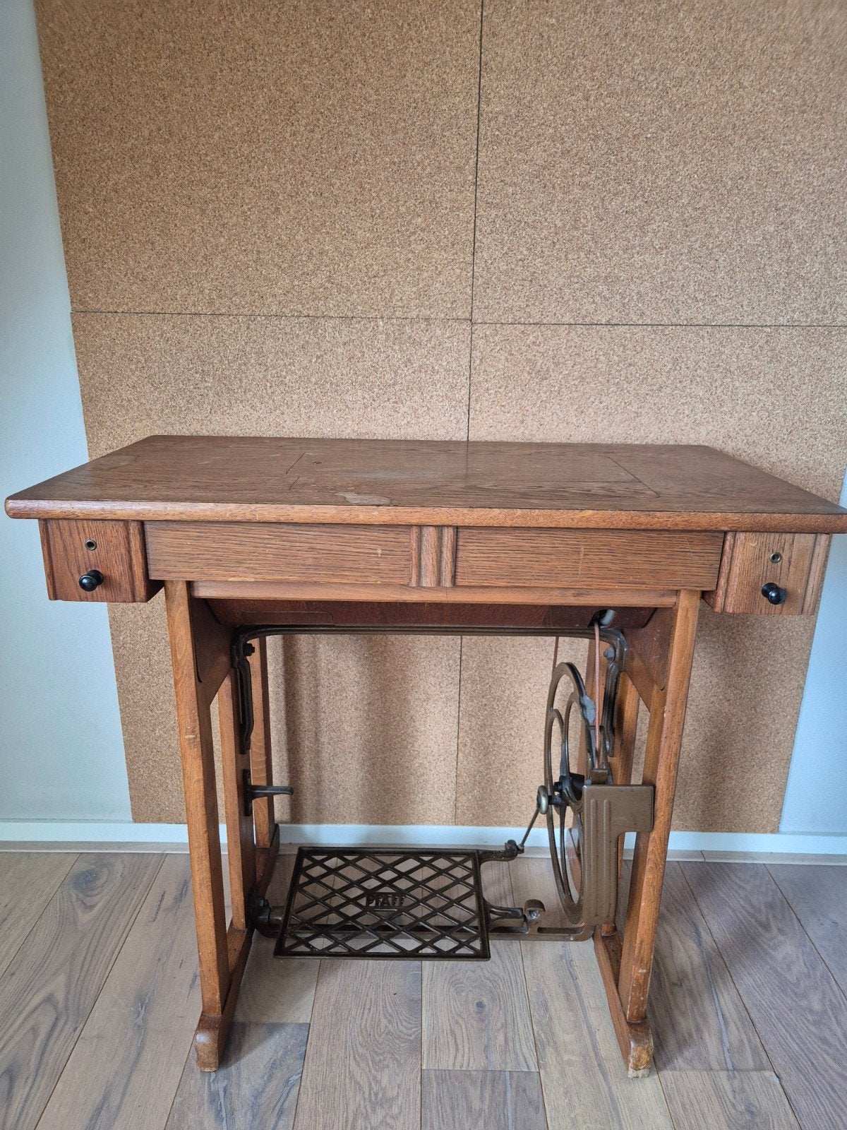Originele naaimachine naaitafel uit 1949, merk Pfaff, Ophalen