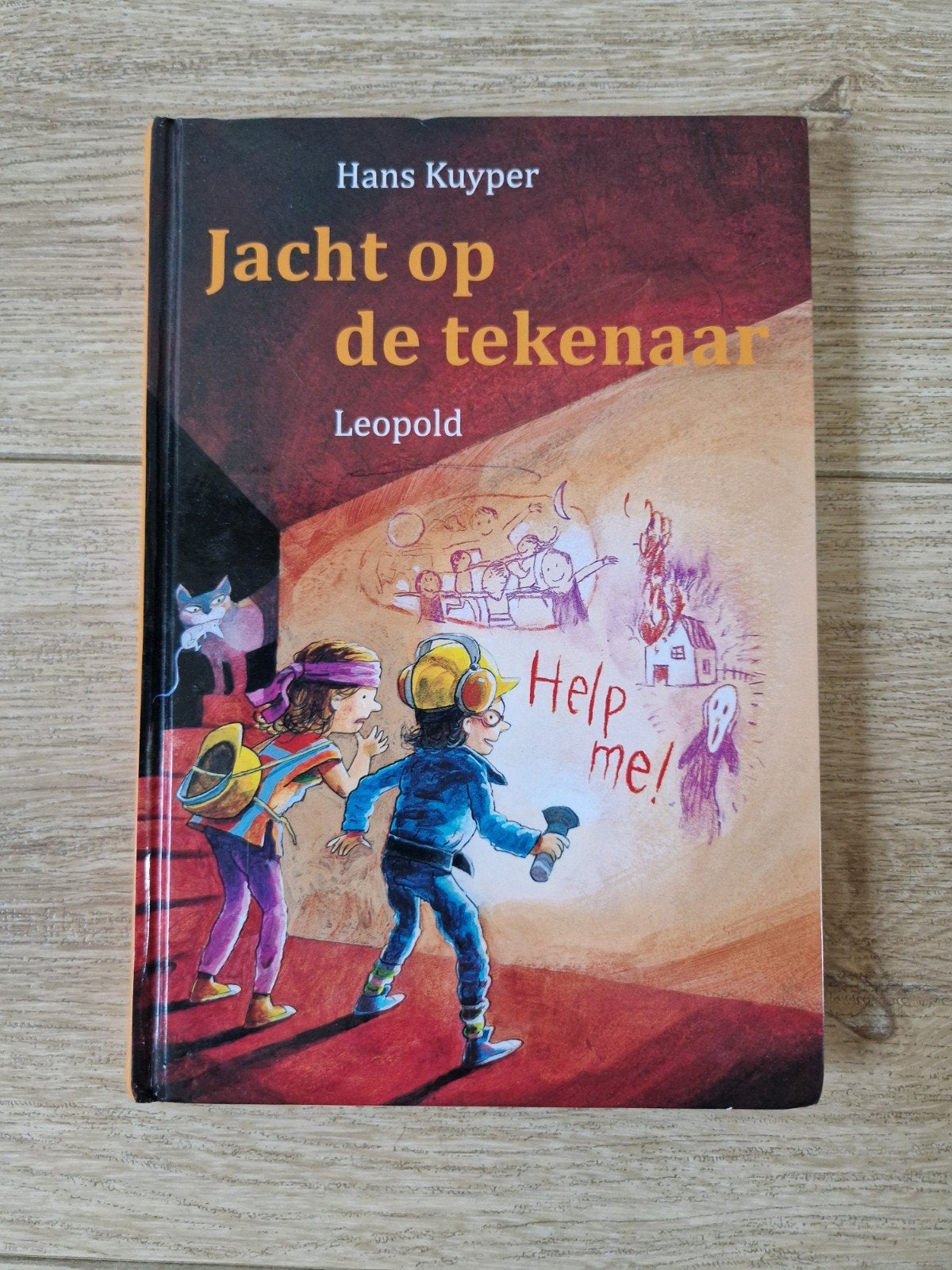 Jacht op de tekenaar - Hans Kuyper (Kinderboek), Boeken, Ophalen of Verzenden, Zo goed als nieuw, Hans Kuyper, Fictie algemeen