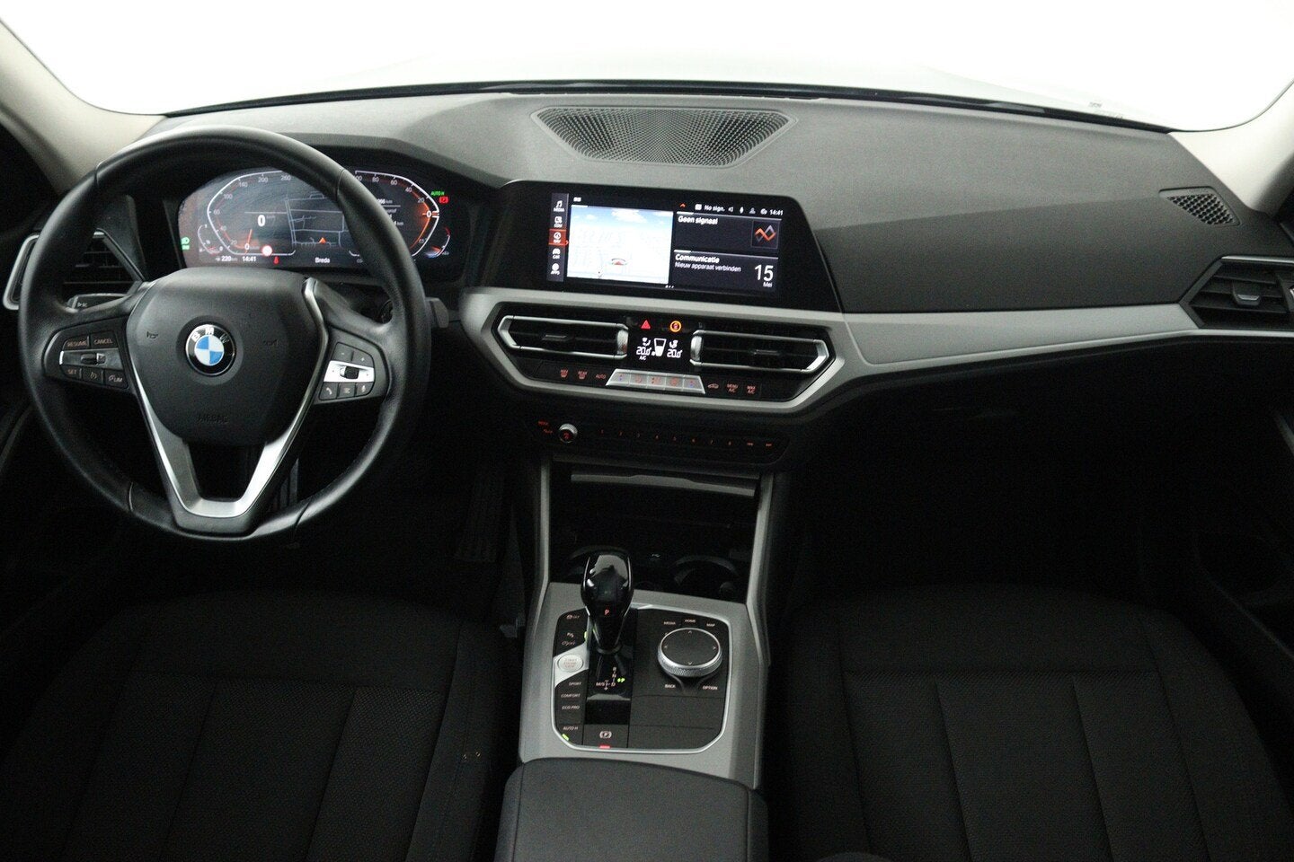BMW 3 Serie 318i Executive Edition (NAVIGATIE, CARPLAY, LED, Automaat, 1998 cc, Achterwielaandrijving, Gebruikt
