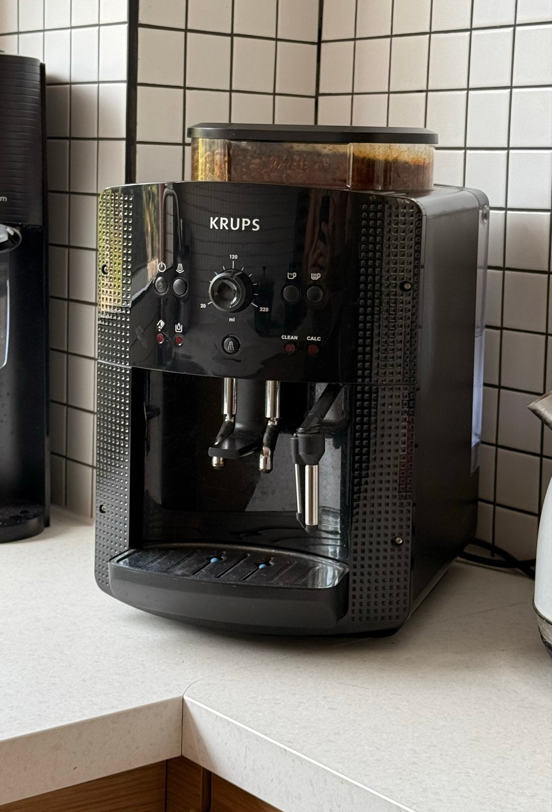 Krups Essential EA810870 Volautomatische Espressomachine, Ophalen, Afneembaar waterreservoir, Gebruikt, Espresso apparaat