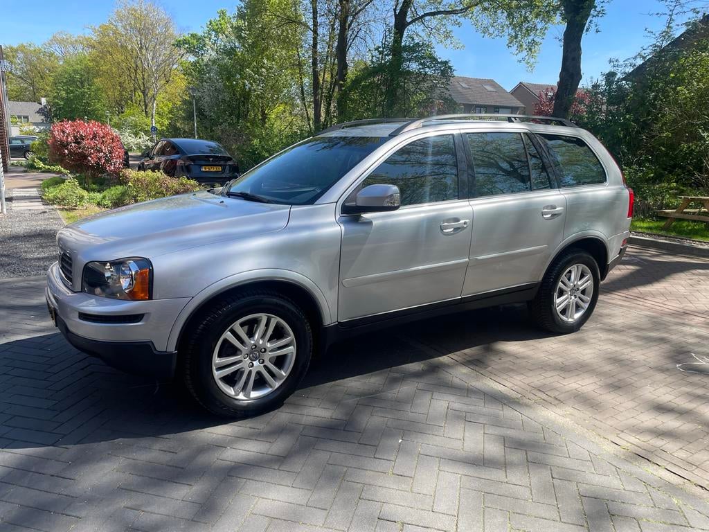Volvo XC90 2.5T Geartronic 2006 nwe APK, zeer goed onderhoud, Auto's, Zwart, 1991 kg, 7 stoelen, 2521 cc