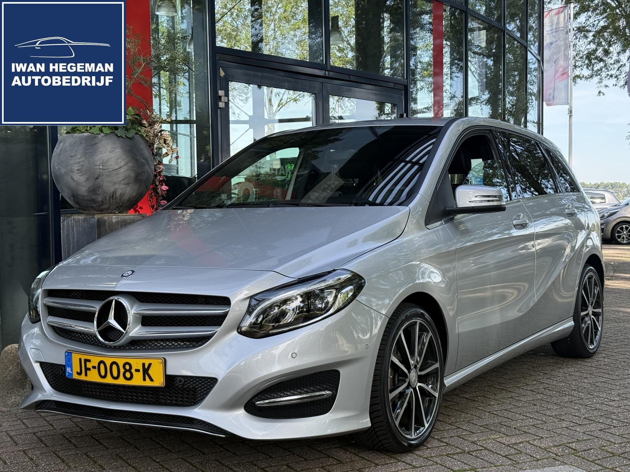 Mercedes-Benz B-klasse 180 Ambition AUTOMAAT | LED | Airco |, 12 maanden, 1325 kg, 4 cilinders, Leder en Stof