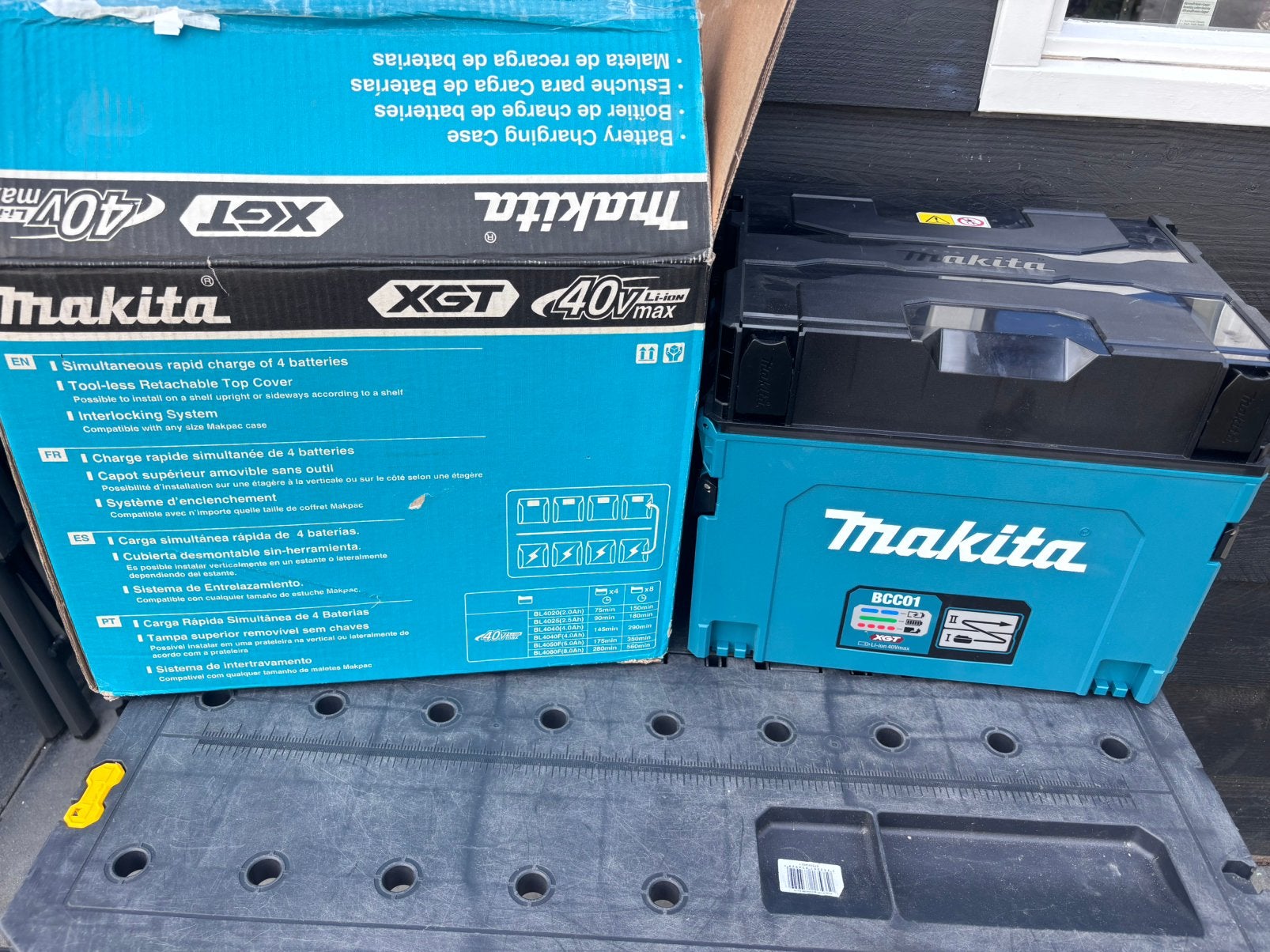 Nieuwe Makita BCC001 40v XGT/LXT Oplaadbox voor max 8 accu's, Doe-het-zelf en Verbouw, Ophalen of Verzenden, Nieuw