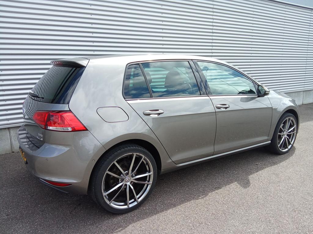 Volkswagen Golf 1.2 TSI Business Edition CUP EDITION Connect, Auto's, Voorwielaandrijving, Gebruikt, Euro 6, 4 cilinders