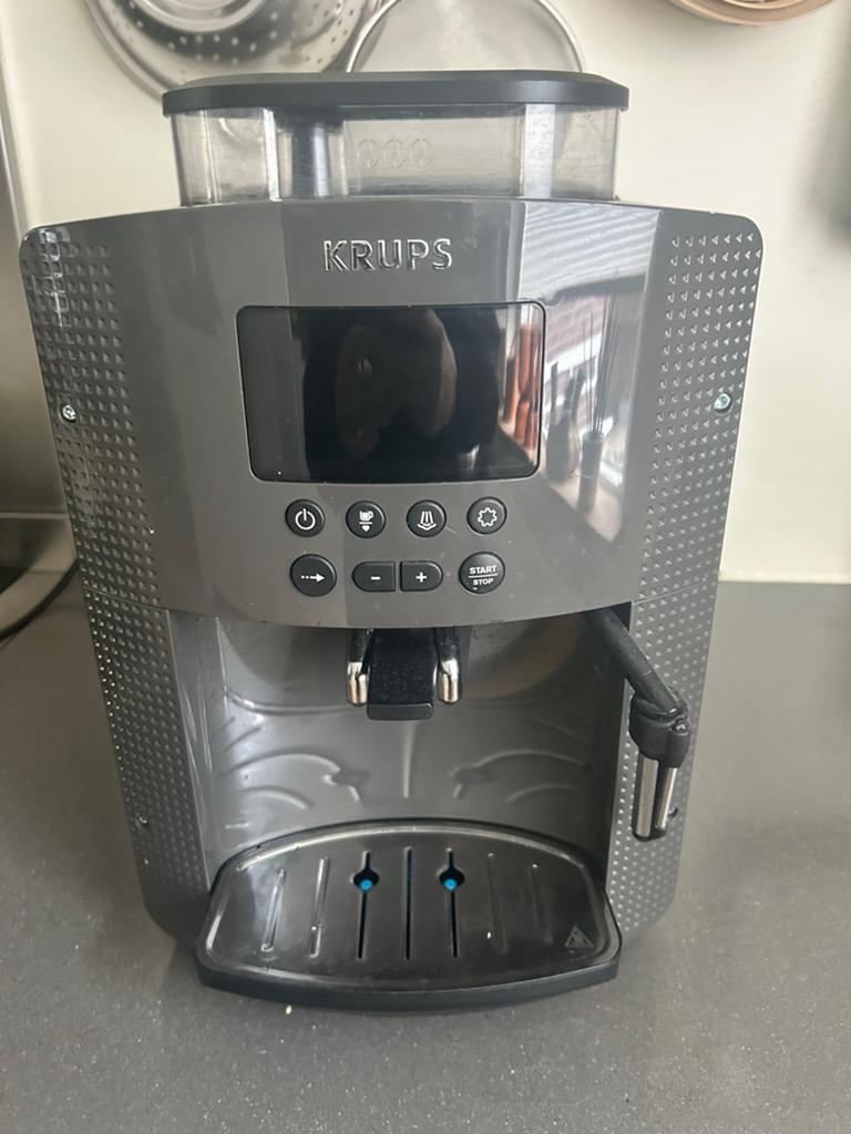 T.e.a.b Krups EA815B Volautomatische Espressomachine, Ophalen, Afneembaar waterreservoir, Gebruikt, Espresso apparaat