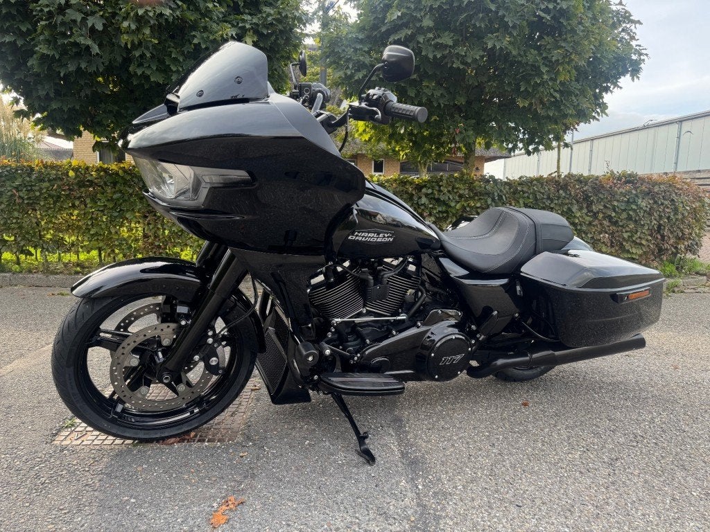 Harley-davidson road glide special (5HD), Motoren, Bedrijf, Overig, Customerservice@harley-davidson.com, 3700 W. Juneau Avenue, Milwaukee, WI 53208, USA