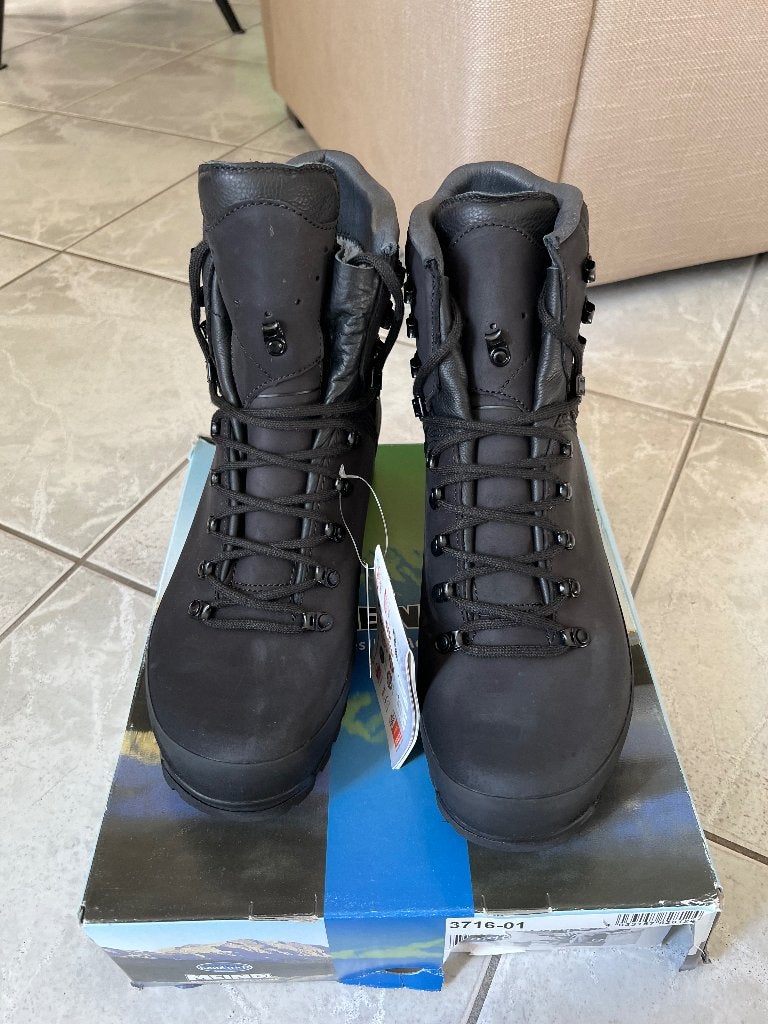 Nieuw paar Meindl 3716-01 Island Pro M1 maat 305M . 47,5, Sport en Fitness, Bergsport en Wandelen, Verzenden, Nieuw, Schoenen