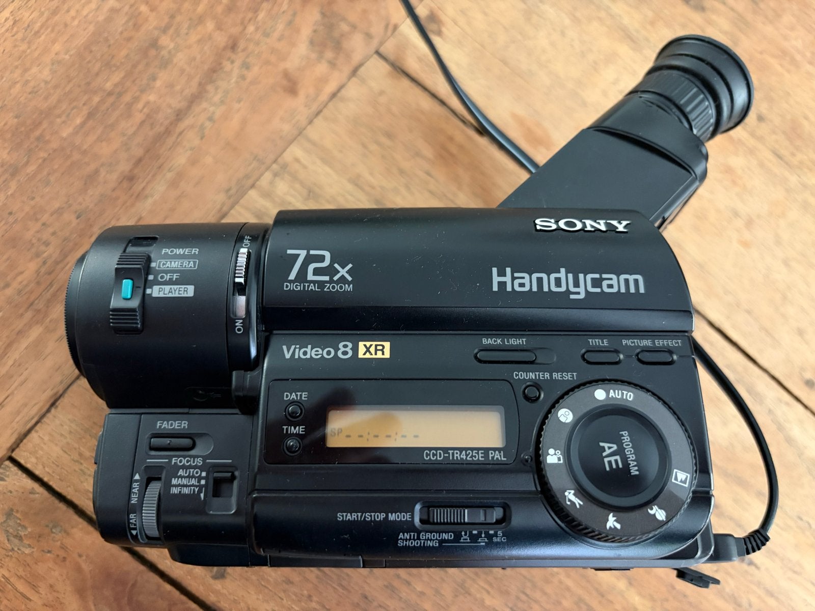 Sony Handycam Video 8 XR CCD-TR425E PAL met accessoires, Gebruikt, Overige soorten, Sony, Camera