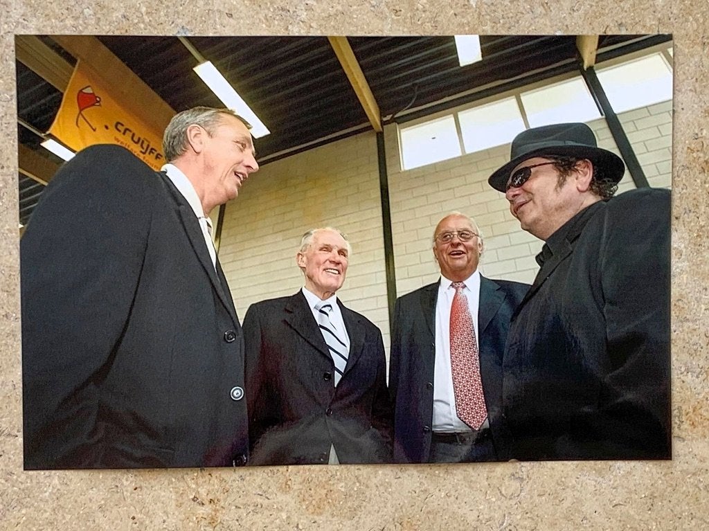 Org kleurenfoto 20x30 cm Johan Cruijff en Andre Hazes, Verzamelen, Sportartikelen en Voetbal, Verzenden, Nieuw, Ajax, Poster, Plaatje of Sticker