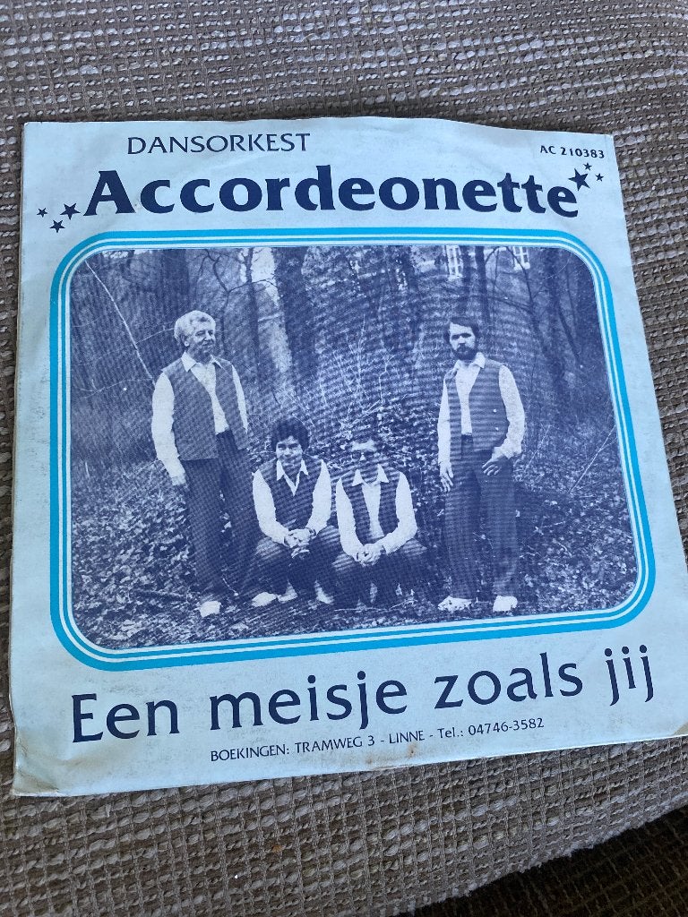 Dansorkest Accordeonette - Een meisje/Daar wil ik wonen, Fotohoes, 7 inch, Ophalen of Verzenden, EP
