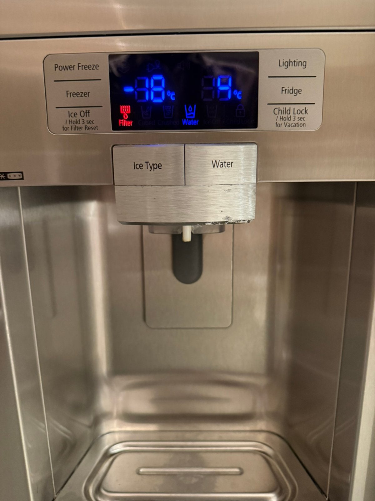 Foto 3 van Samsung americaanse koelkast met water en ijsdispencer
