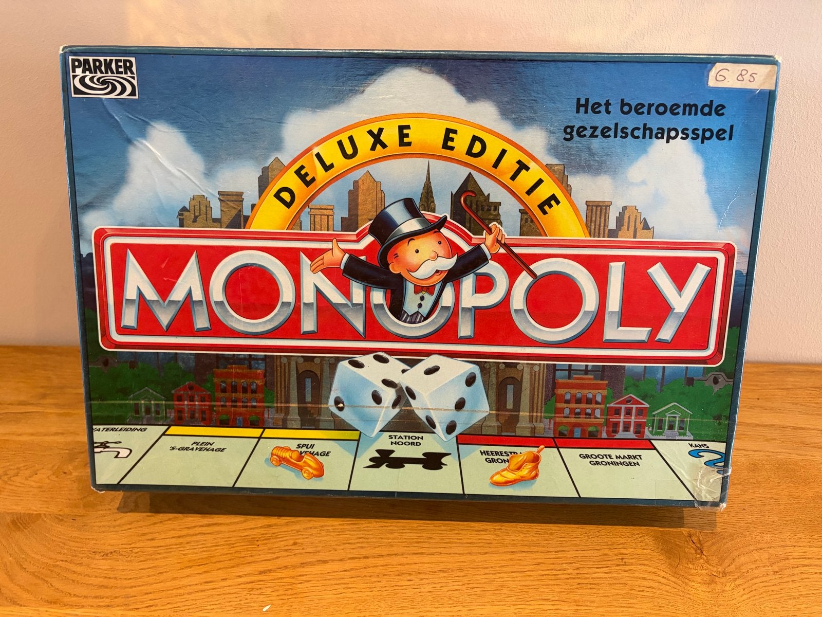 Monopoly Deluxe Editie - Het beroemde gezelschapsspel, Hobby en Vrije tijd, Gezelschapsspellen | Bordspellen, Gebruikt, ., Ophalen of Verzenden