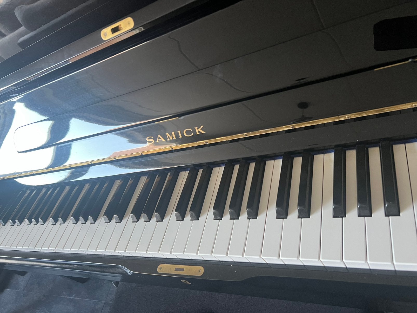 Piano Samick SU118, Muziek en Instrumenten, Piano's, Ophalen, Zo goed als nieuw, Hoogglans