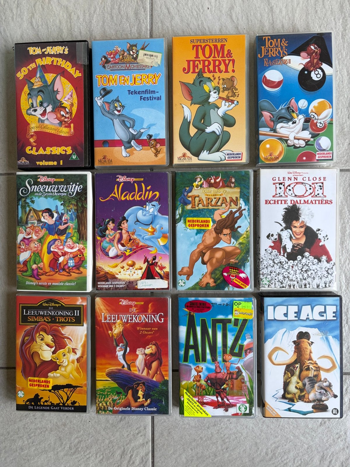 Gratis ophalen m: 12x VHS - NL kinderfilms, o.a. Disney., Alle leeftijden, Ophalen, Gebruikt, VHS