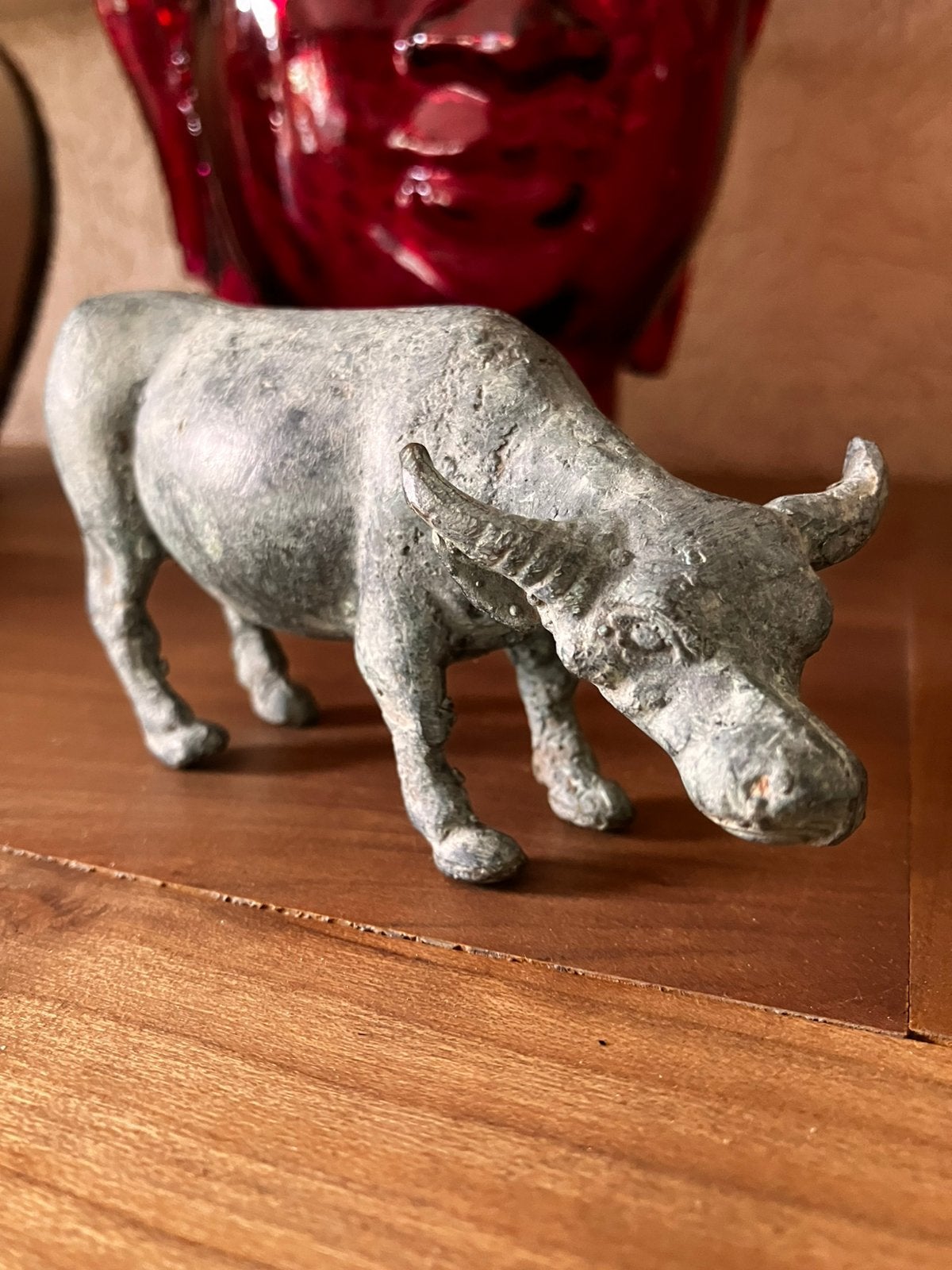 Vintage bronzen gepatineerd sculptuur Waterbuffel, Ophalen of Verzenden, Brons