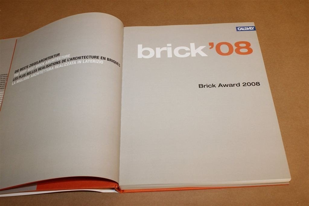Brick 08 — Beste Baksteenarchitectuur, Award, Ophalen of Verzenden, Zo goed als nieuw, Architecten