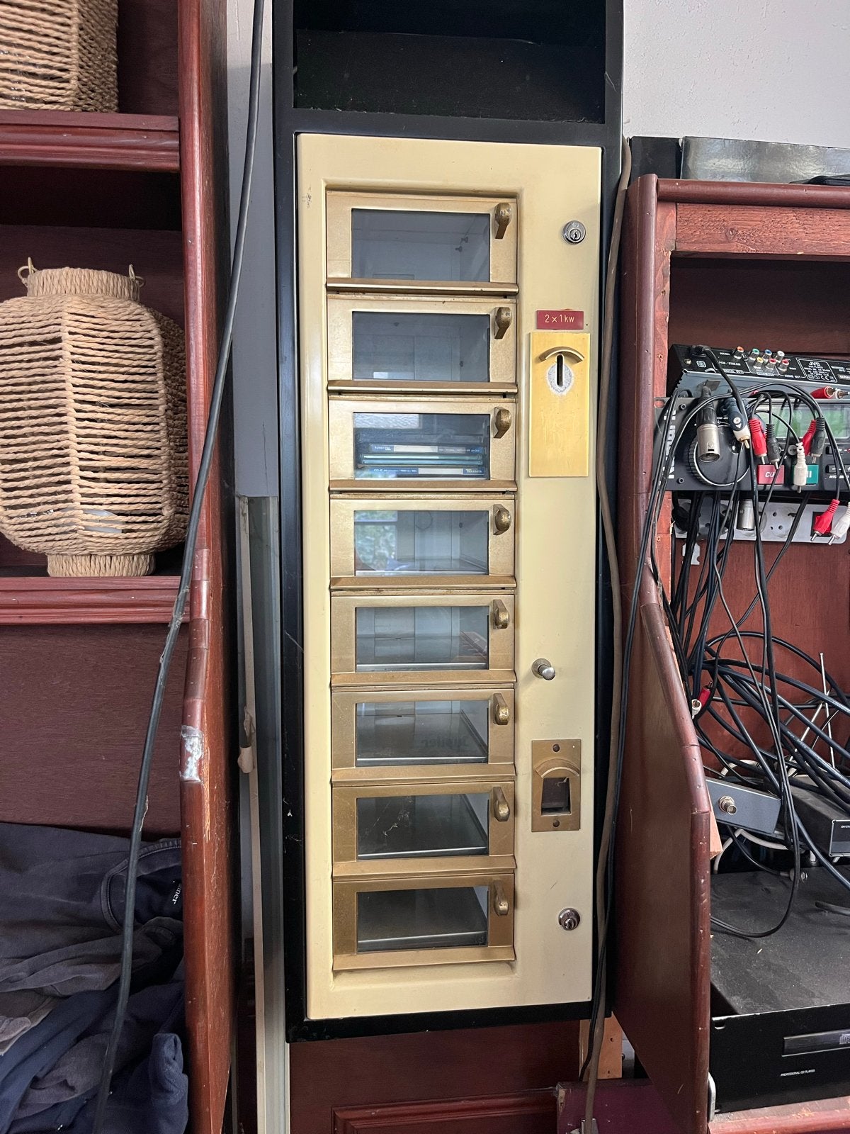 Vintage Snackmuur - Authentieke Vending Machine, Antiek en Kunst, Ophalen