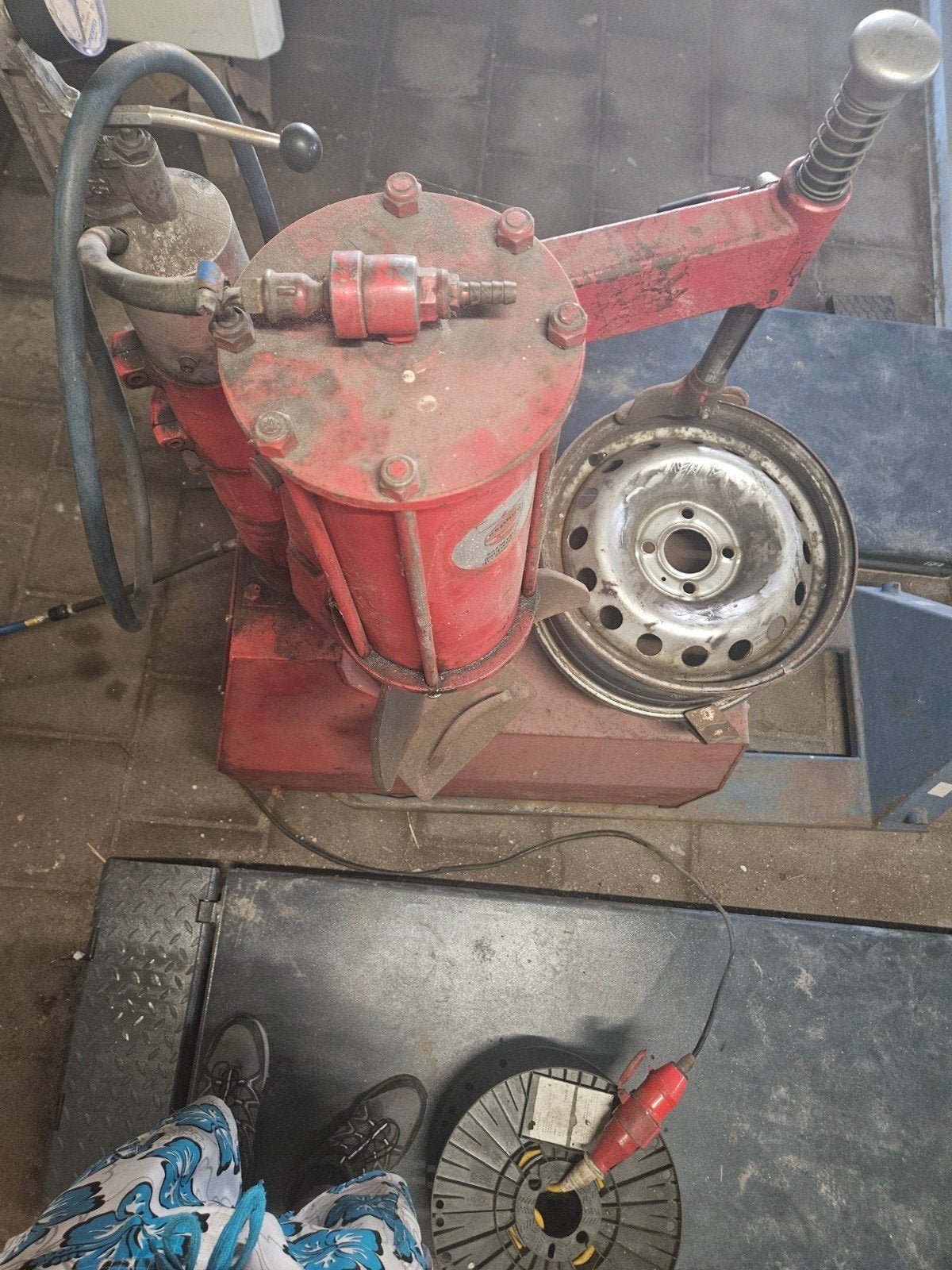 TEAB banden machine alles functioneert., Ophalen, Elektromotor, Minder dan 1400 rpm