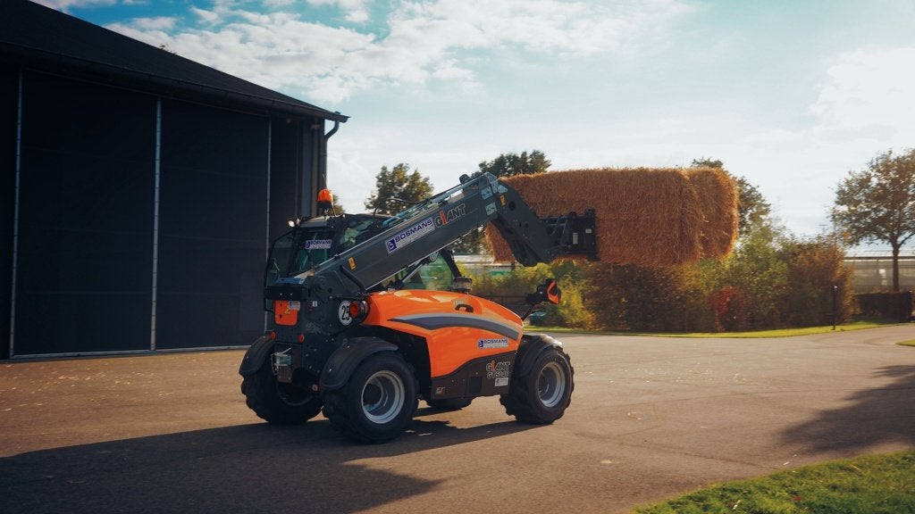 Giant shovel of verreiker kopen ? Profiteer nu van 0,49 % re, Tobroco, Info@tobroco.nl, Sprendlingenstraat 57
5061 KM  Oisterwijk, NL