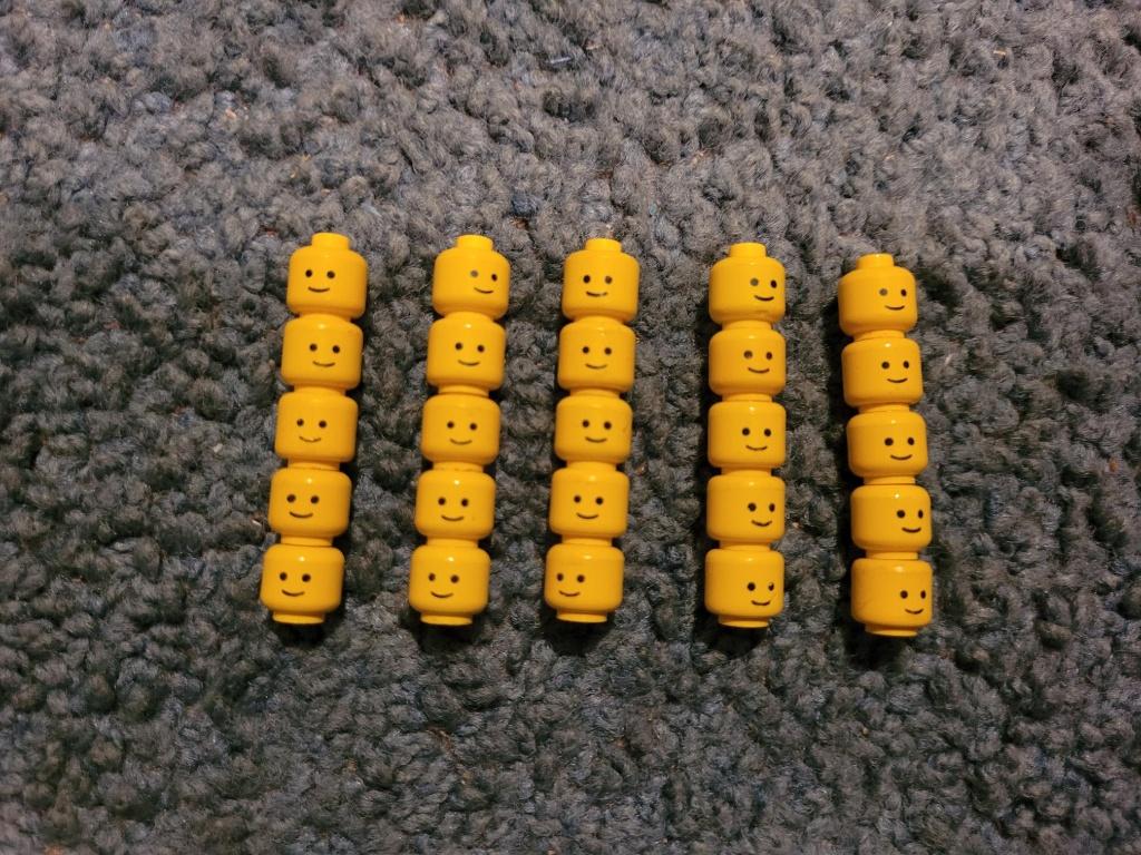 Partij D4=25x Lego hoofdjes standaard, Kinderen en Baby's, Speelgoed | Duplo en Lego, Lego, Lego, Gebruikt, Lego
