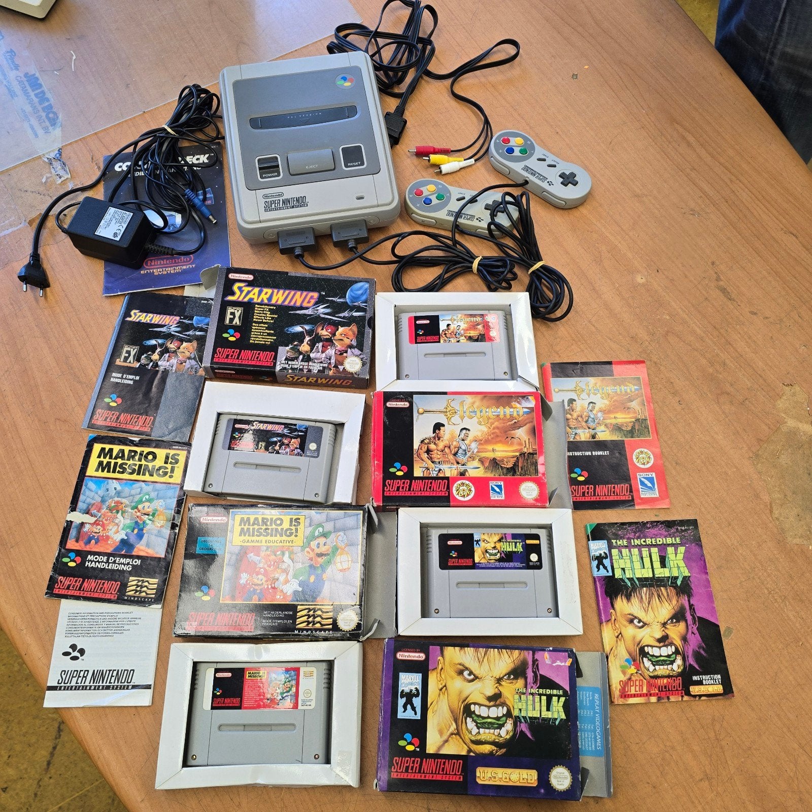Supernintendo entertainment system compleet, 4 spellen, Spelcomputers en Games, Ophalen of Verzenden, Gebruikt, Met 2 controllers