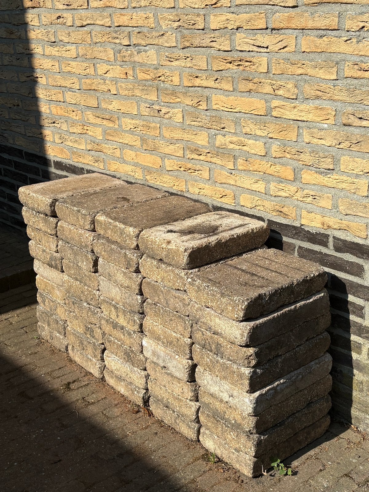 40 rechthoekige tegels - 30 x 20 x 6 cm, Tuin en Terras, Tegels en Klinkers, Ophalen, Gebruikt, Minder dan 5 m², Beton