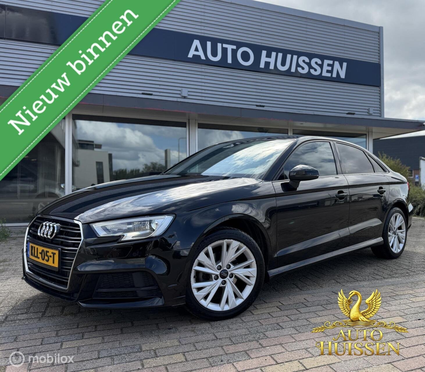 Audi A3 Limousine 30 TFSI Dealer Onderhouden Stoelverwarming, Auto's, Voorwielaandrijving, Gebruikt, Euro 6, Zwart