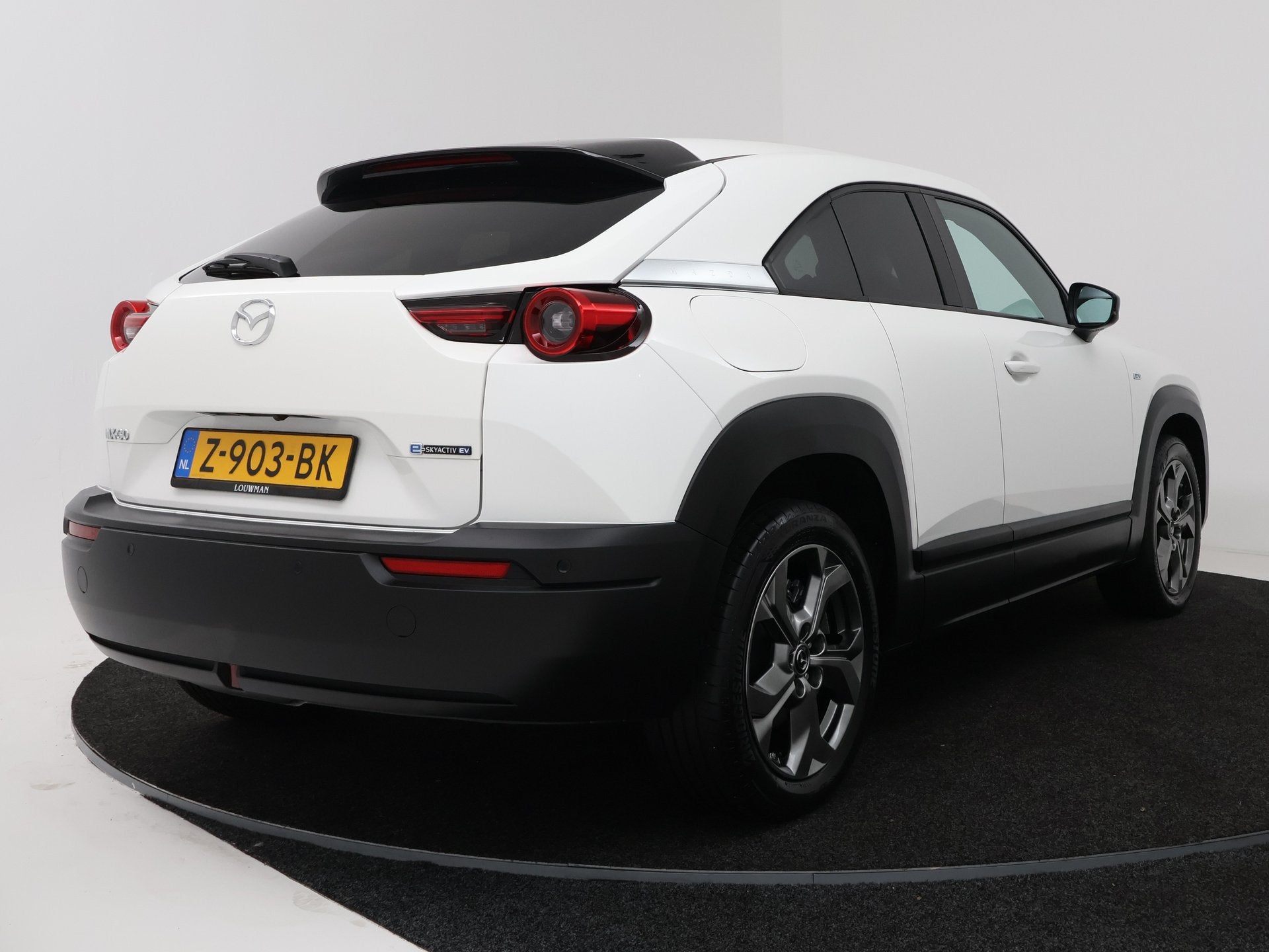 Mazda MX-30 e-SkyActiv EV 145 Advantage 36 kWh | Trekhaak |, Stof, Gebruikt, Zwart, 35 kWh