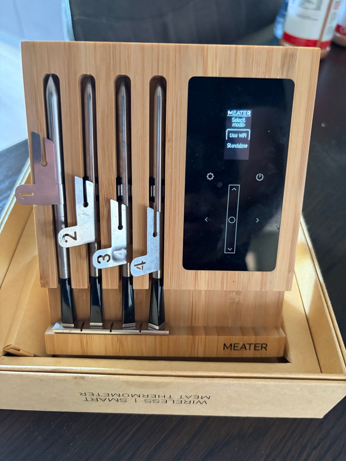 MEATER Block: 4-probes draadloze thermometer voor BBQ/oven, Ophalen of Verzenden, Zo goed als nieuw