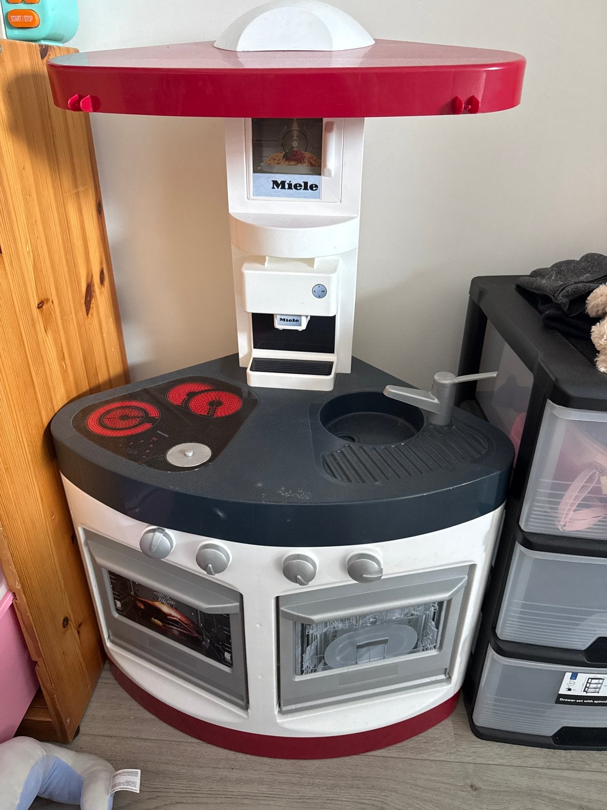 Miele Speelkeuken met Kookplaat en Oven, Ophalen of Verzenden, Gebruikt, Kunststof, Speelkeuken