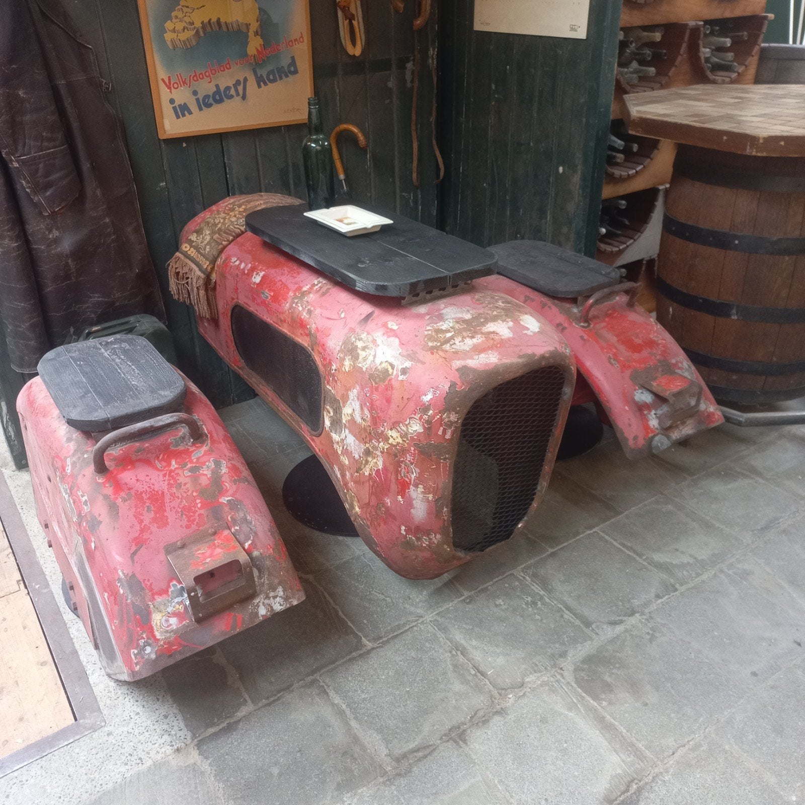 Gaaf zitje van oude tractor onderdelen, Ophalen