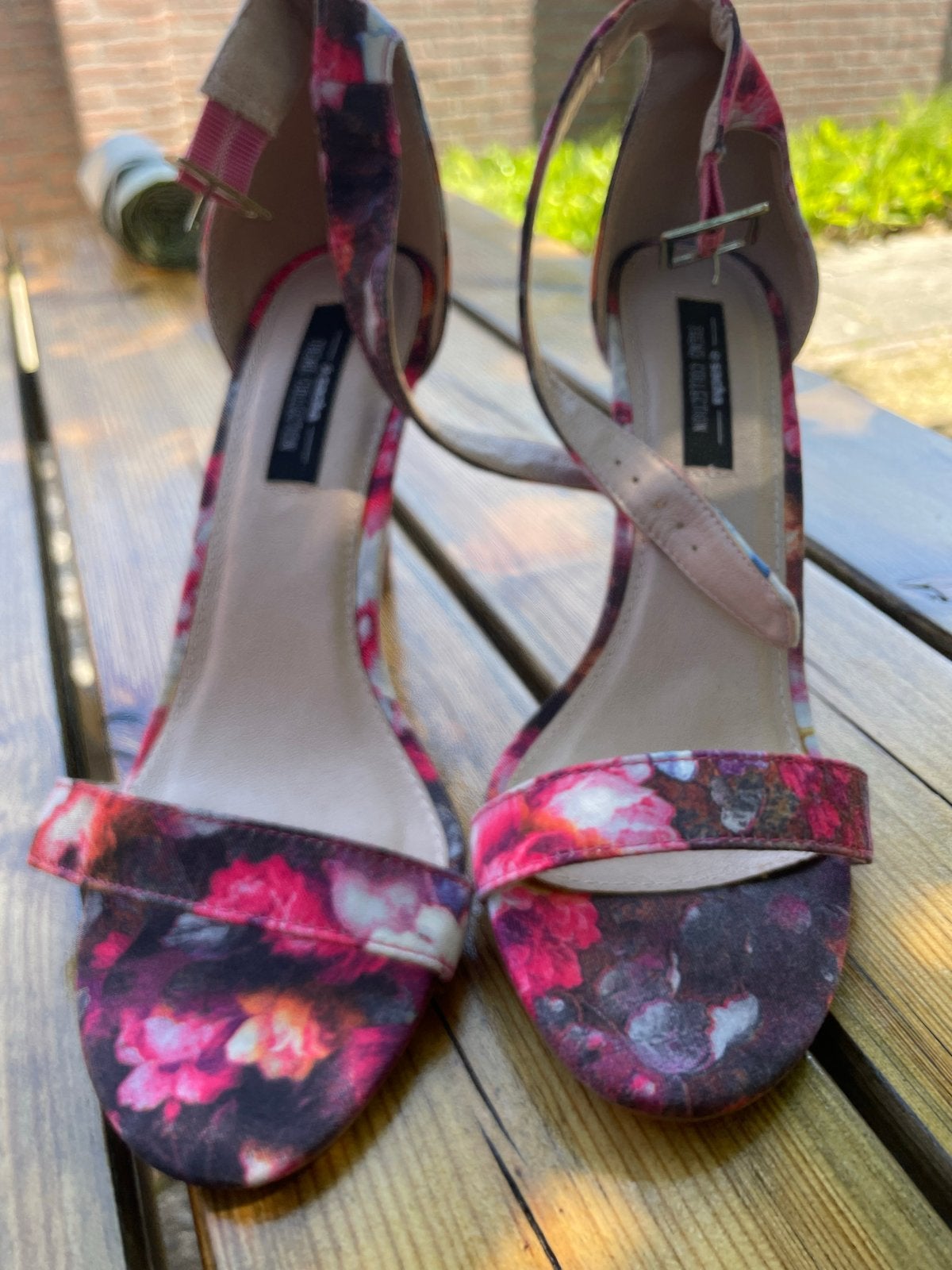Nieuwe Sacha Trend Collection Sandalen met Bloemenprint, Ophalen, Nieuw, Roze, Sandalen of Muiltjes
