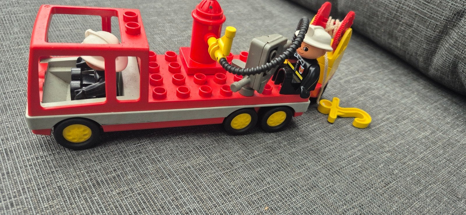Vintage LEGO Duplo Brandweerwagen met Brandweermannen, Ophalen of Verzenden