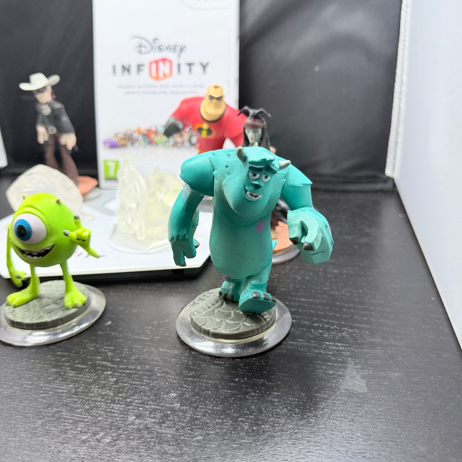 Disney Infinity Wii Compleet - 8 Figuren incl. 2 Crystal, Avontuur en Actie, Gebruikt, A, 2 spelers