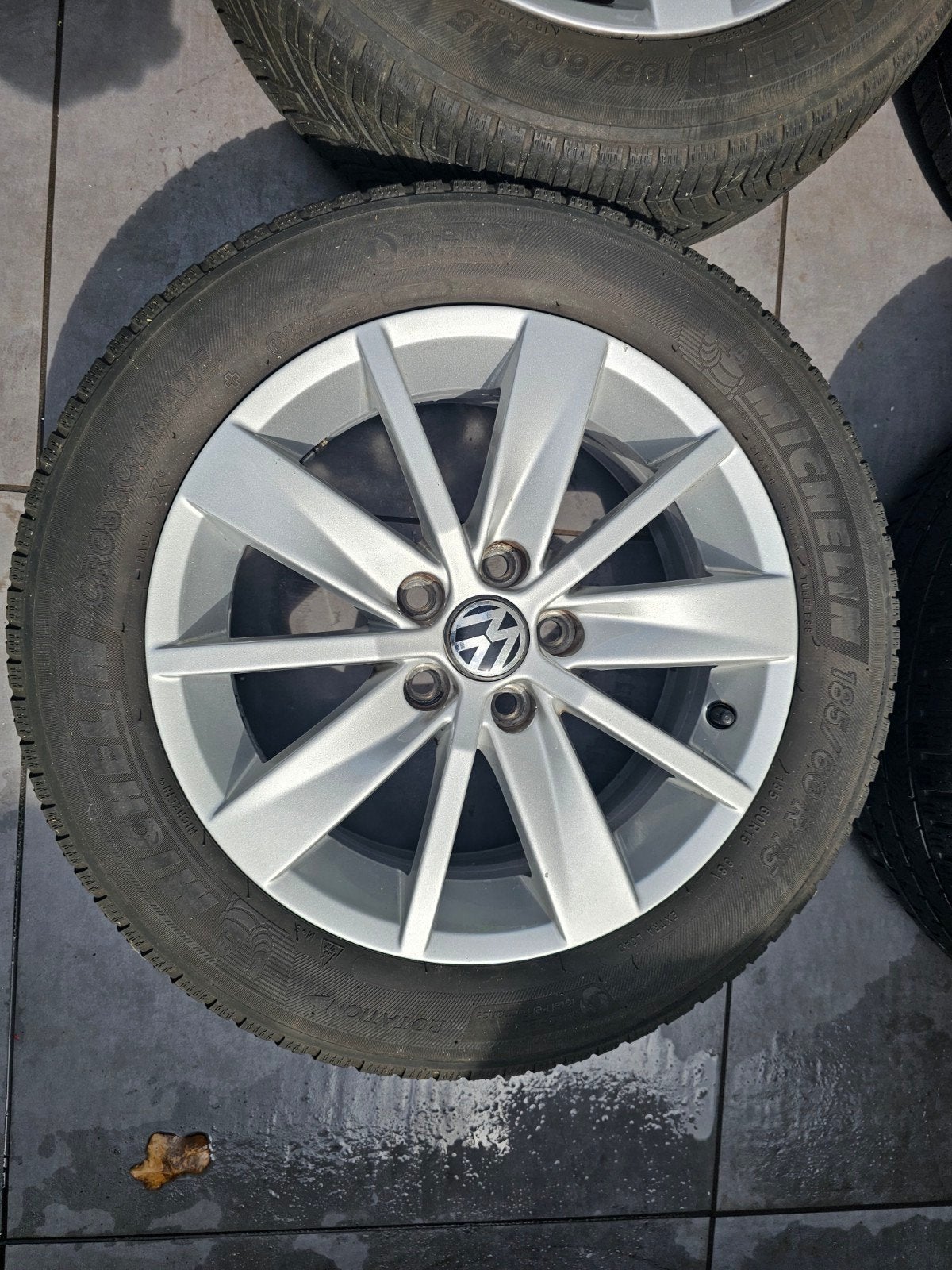 Vw. Polo Bluemotion Org. 15 inch velgen & All-seasonbanden, Ophalen of Verzenden, Zo goed als nieuw