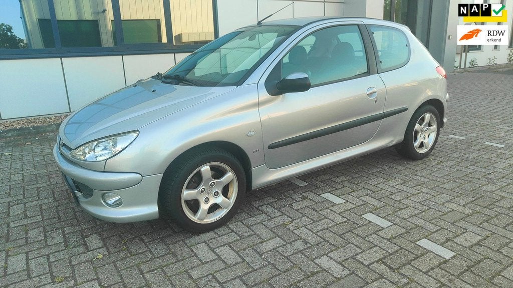 Peugeot 206 2.0-16V GTI, 1025 kg, 135 pk, 4 cilinders, Origineel Nederlands