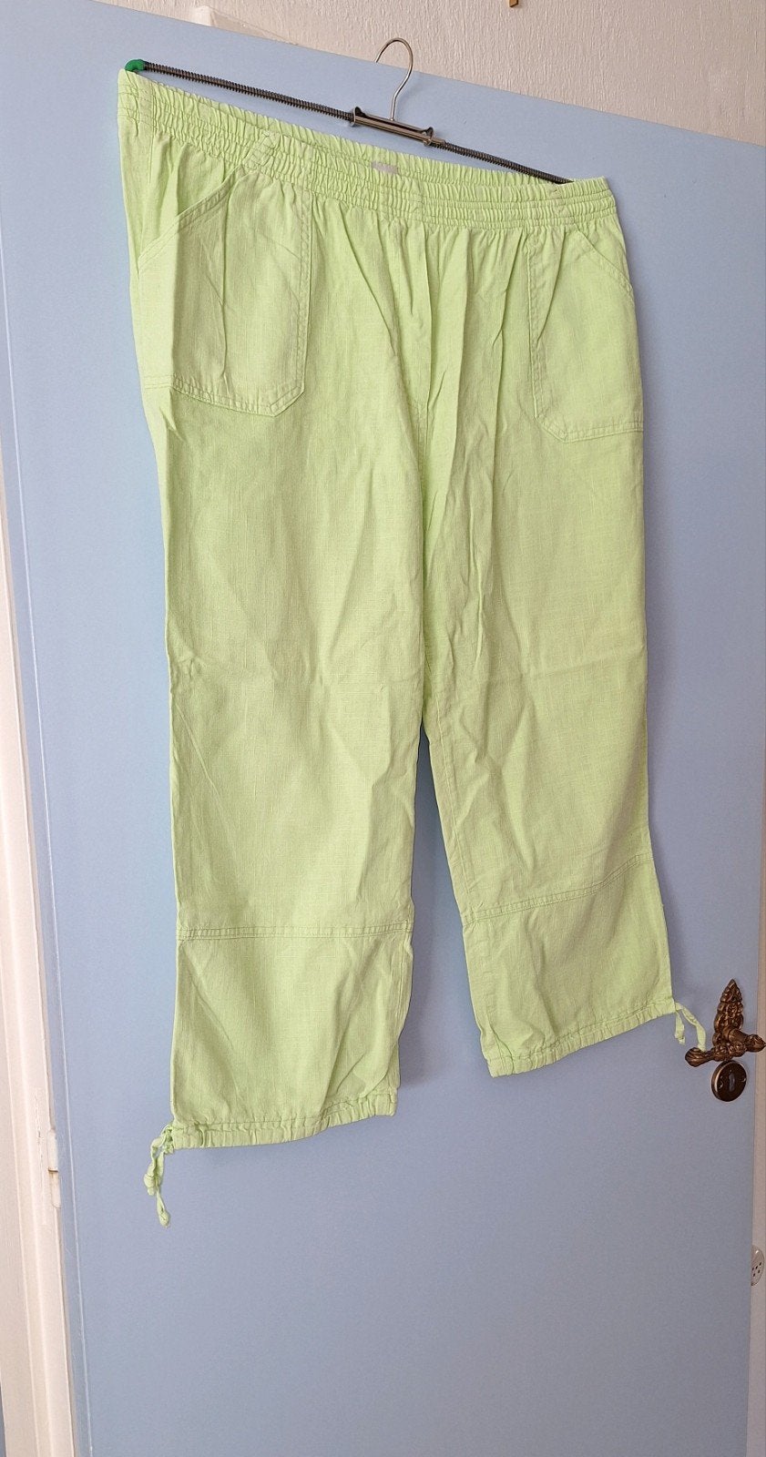 NIEUWE DAMES ZOMERBROEK
MAAT 46
KLEUR LICHT GROEN
1 3/8

€ 1, Ophalen of Verzenden, Nieuw, Groen, Broek of Spijkerbroek