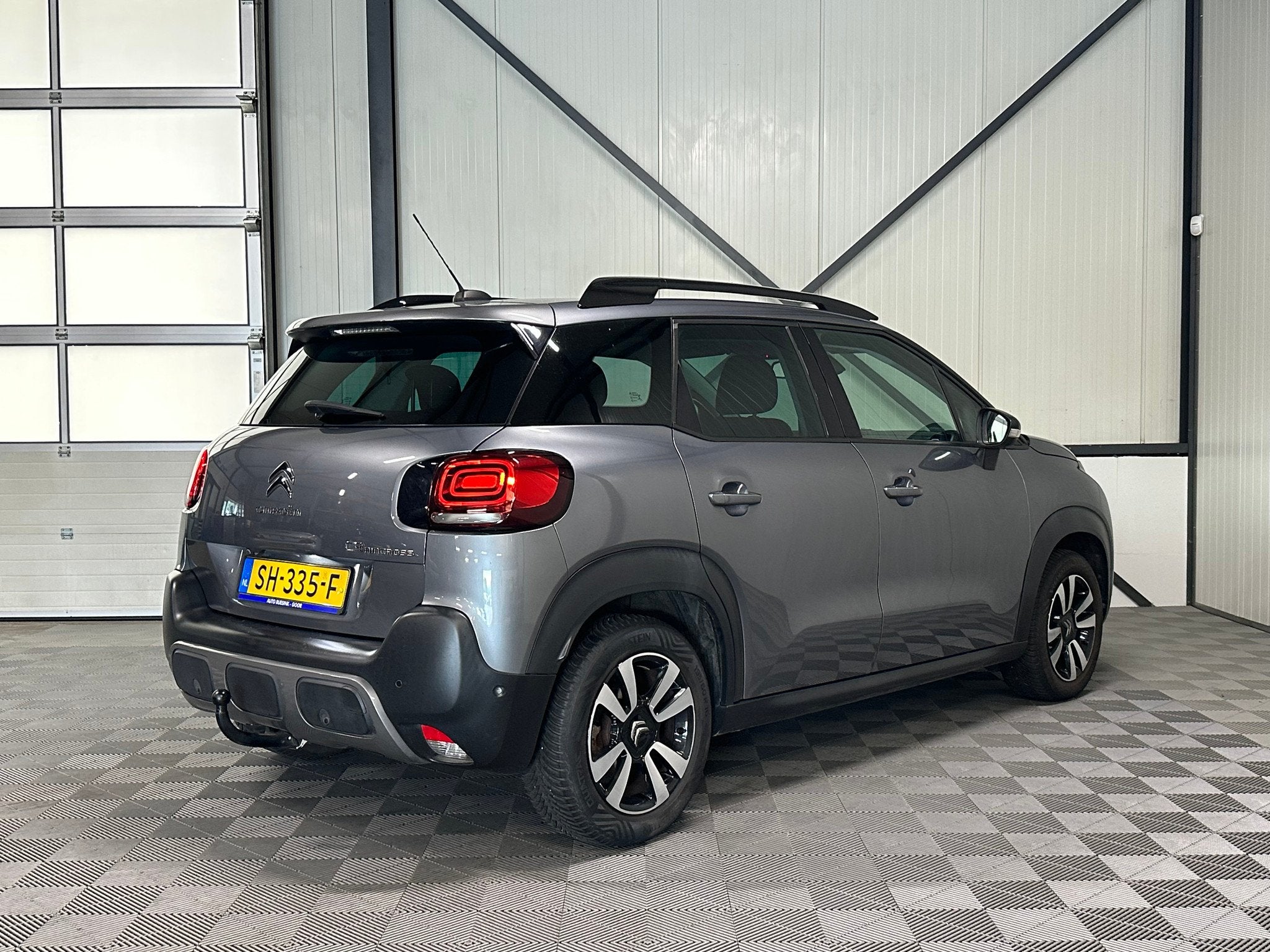 Citroen C3 Aircross 1.2 PureTech | S&S Shine | Navi | Camera, Auto's, Euro 6, 1199 cc, 49 €/maand, Bedrijf