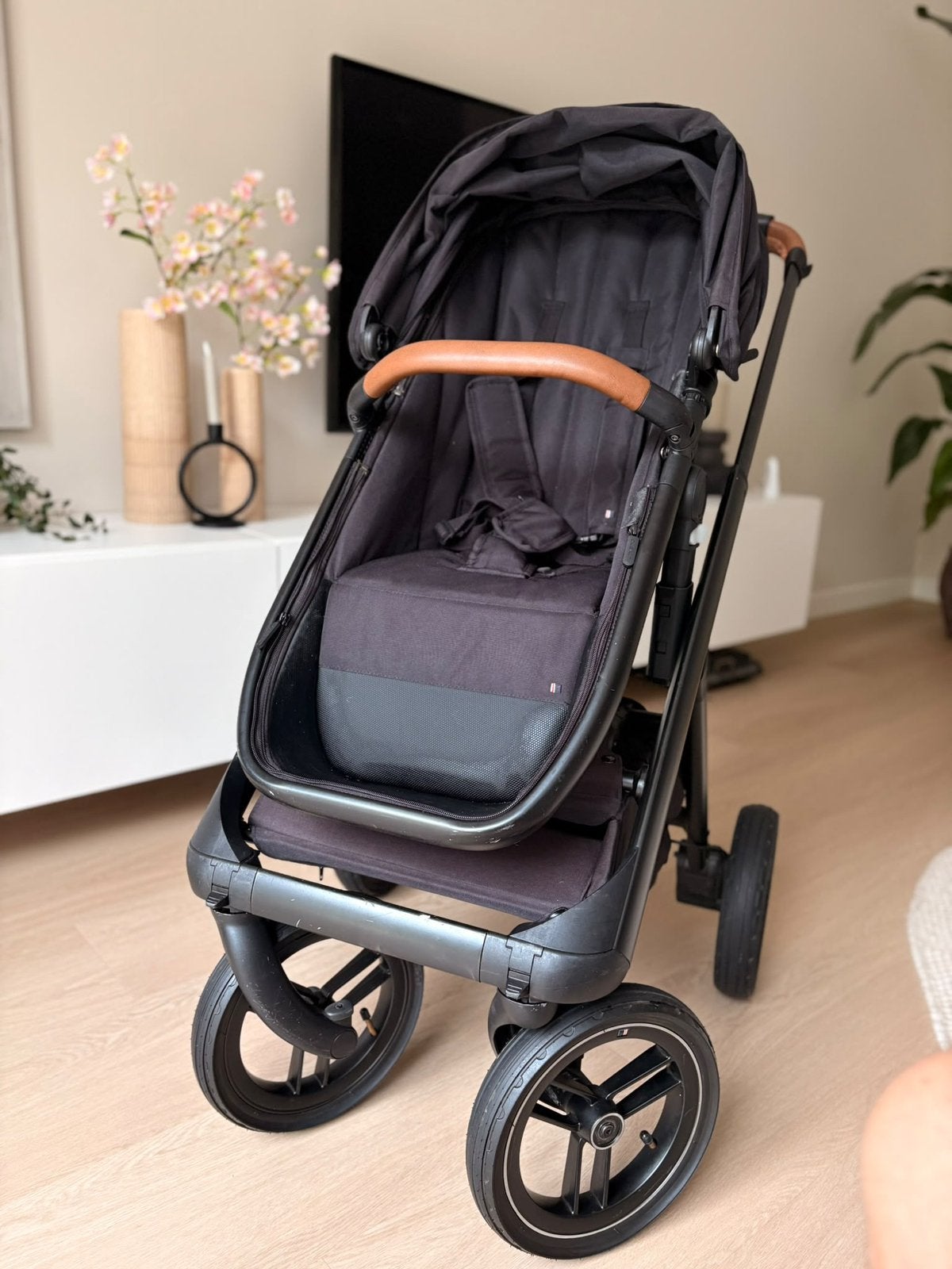 Dubatti E5 kinderwagen., Kinderen en Baby's, Luchtbanden, Zo goed als nieuw, Ophalen, Kinderwagen