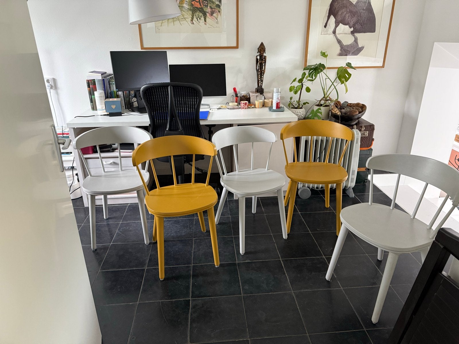 Set ikea omtanksam 5 houten stoelen: 3x grijs, 2x geel, Ophalen, Gebruikt, Overige kleuren, Vijf, Zes of meer stoelen